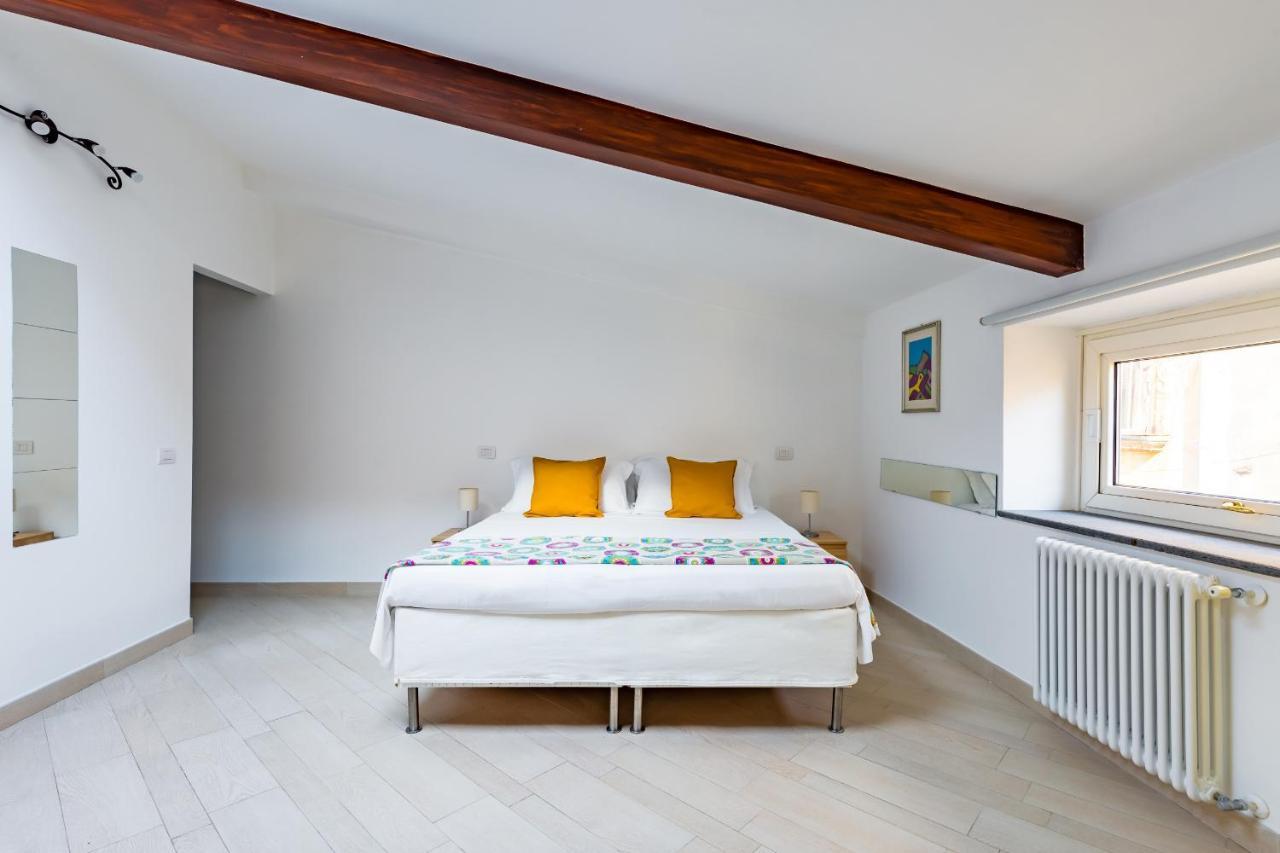 Apartment With Balcony In Palazzo Diaz By Wonderful Italy Nápoly Kültér fotó