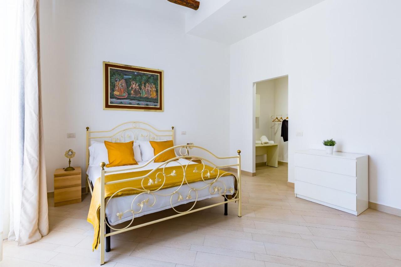Apartment With Balcony In Palazzo Diaz By Wonderful Italy Nápoly Kültér fotó