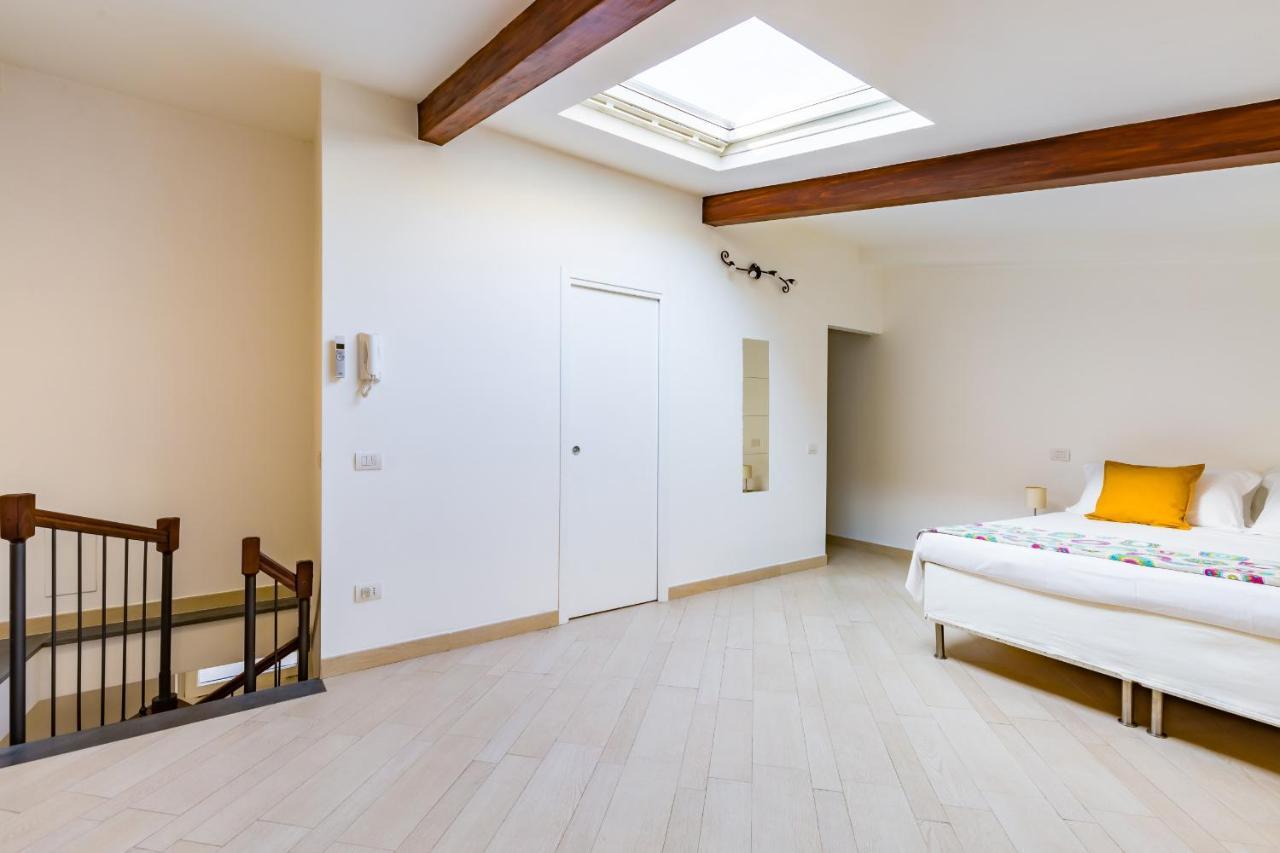 Apartment With Balcony In Palazzo Diaz By Wonderful Italy Nápoly Kültér fotó